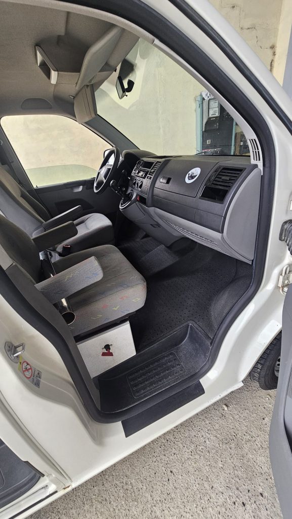 bd5646c3-9df1-451f-b485-ce1fa03dccbc